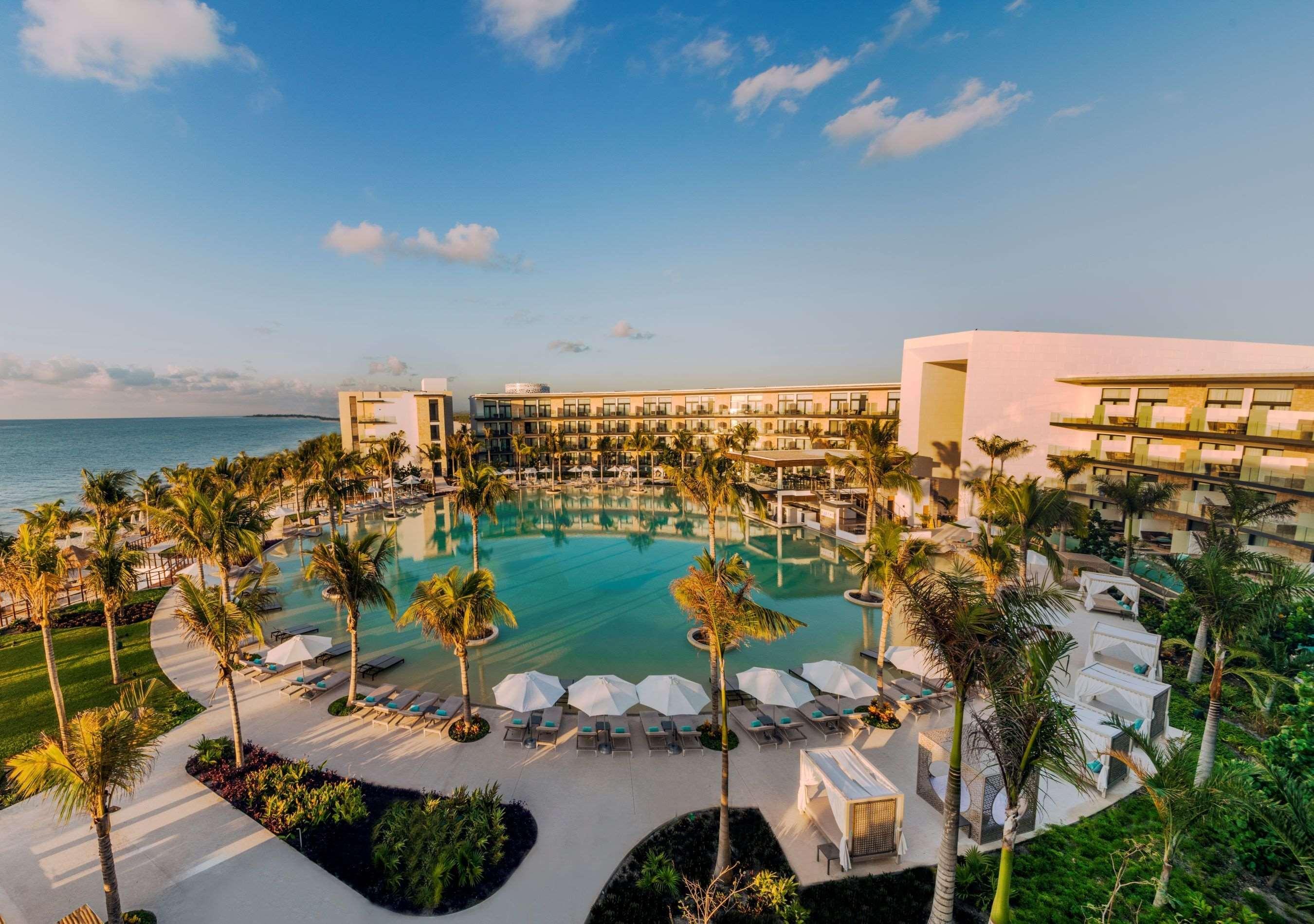 Haven Riviera Cancun (Adults Only) Alfredo V. Bonfil Eksteriør bilde Aerial view of the resort
