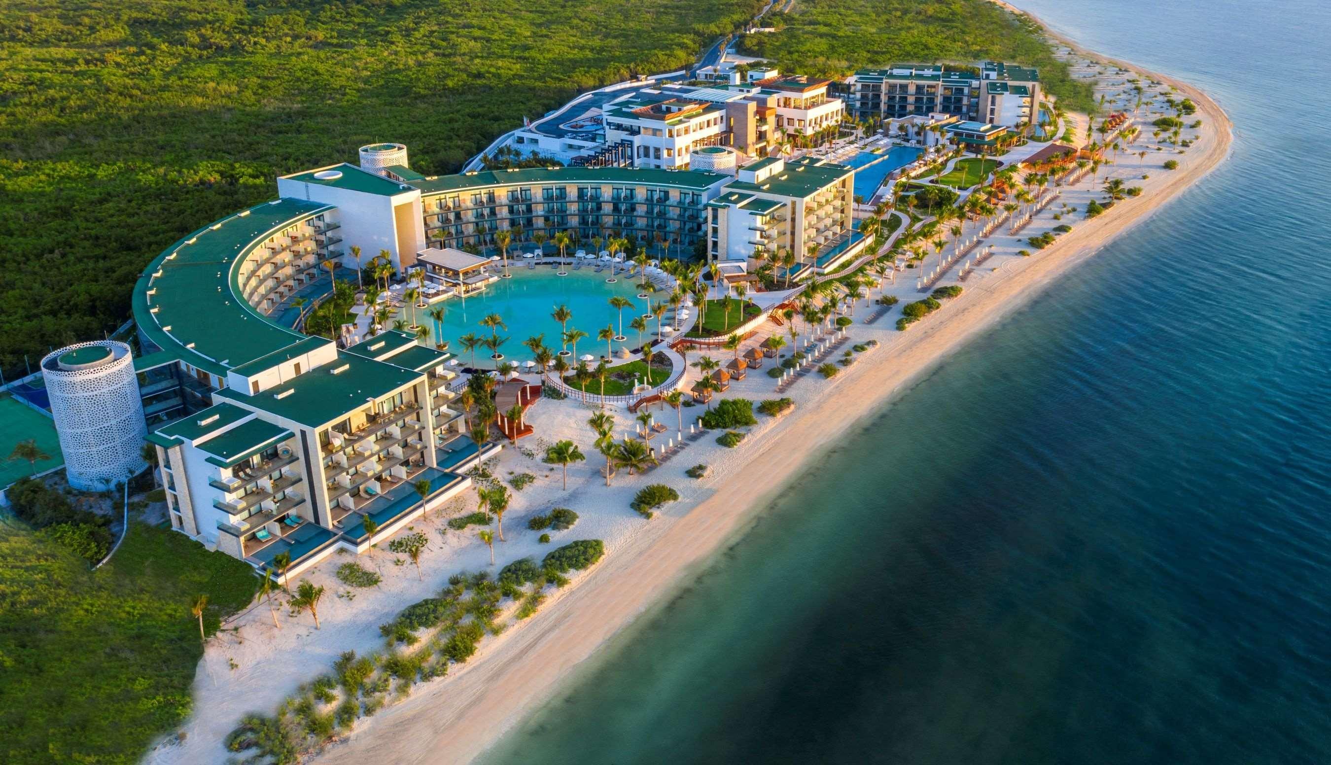 Haven Riviera Cancun (Adults Only) Alfredo V. Bonfil Eksteriør bilde Aerial view of the resort