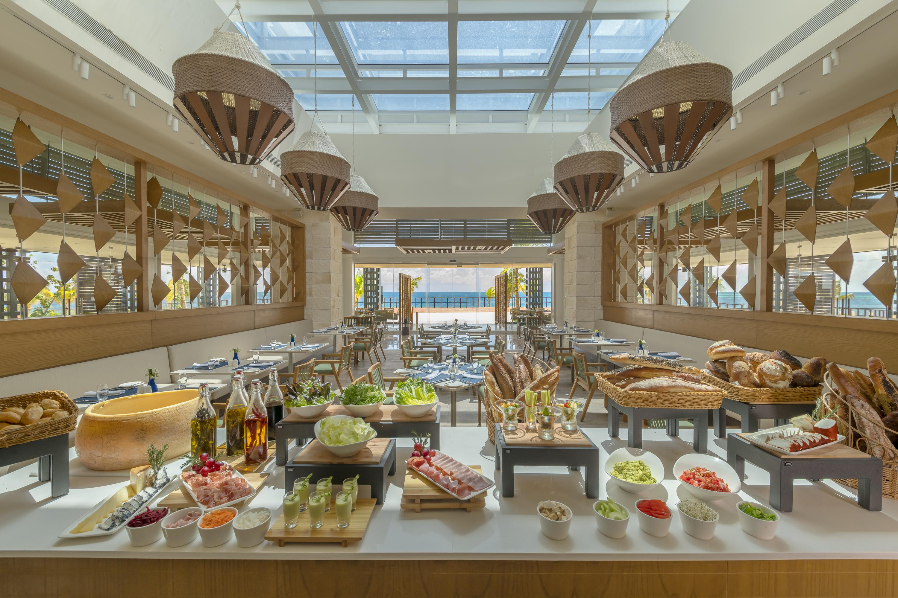 Haven Riviera Cancun (Adults Only) Alfredo V. Bonfil Eksteriør bilde The buffet at the hotel