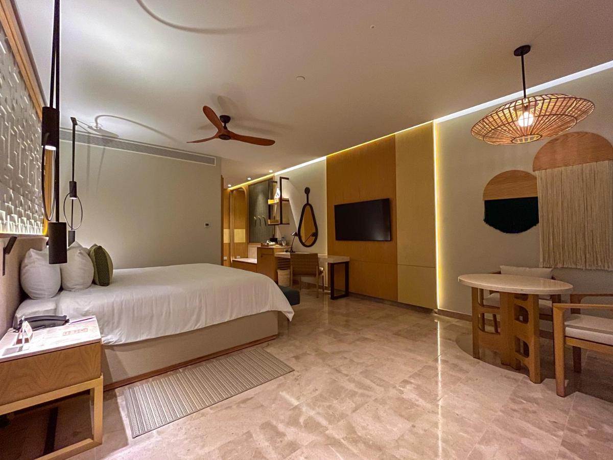 Haven Riviera Cancun (Adults Only) Alfredo V. Bonfil Eksteriør bilde Junior Suite at the Grand at Moon Palace