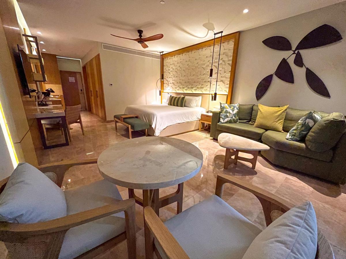 Haven Riviera Cancun (Adults Only) Alfredo V. Bonfil Eksteriør bilde A suite at the resort