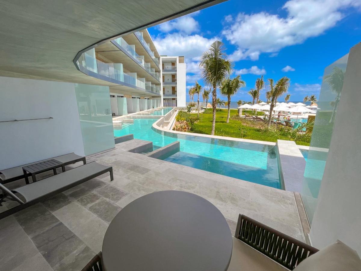 Haven Riviera Cancun (Adults Only) Alfredo V. Bonfil Eksteriør bilde View from a swim-up room at the Grand Palladium Costa Mujeres Resort & Spa